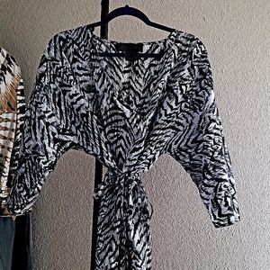 Kim Kardashian and the Kardashian brand Metaphor. Size Large.